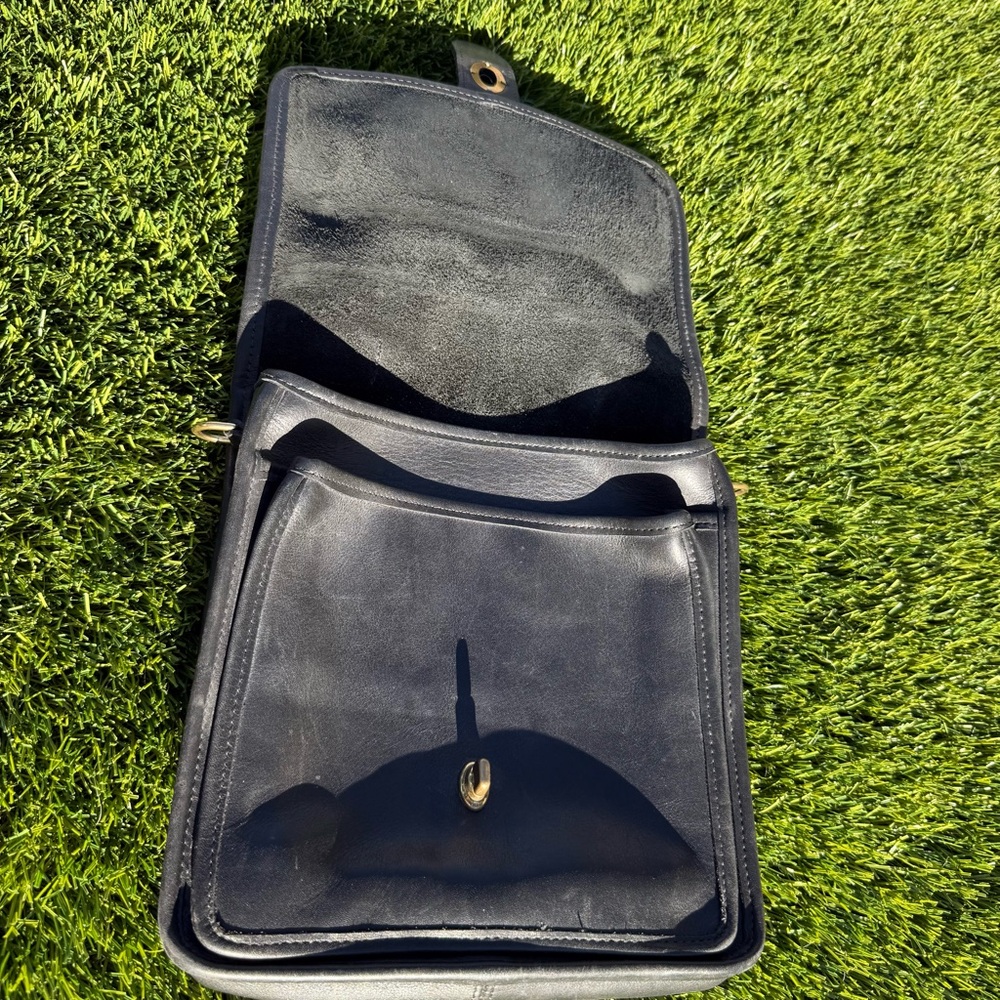VTG Coach Station Bag 5130 Black Leather Brass Crossbody Satchel 90s USA - Picture 9 of 14
